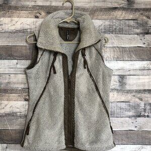 Kuhl Flight Vest Women's Size S Sherpa Hooded Beige Brown Full Zip
